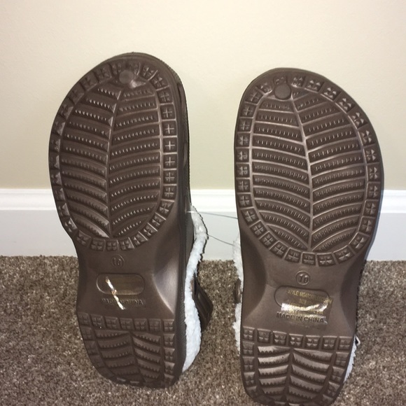 coXist-NWT-Lady’s  White Fleece Lined Clogs-Size 10-Brown - Picture 2 of 9